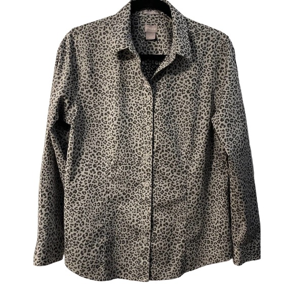 Chicos Top Women's Size 1 Medium Animal Print Button Up Long Sleeve - Picture 2 of 8